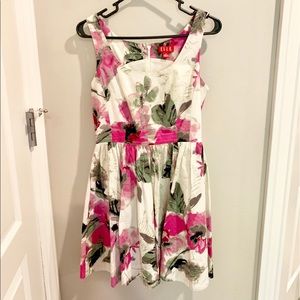 Elle spring watercolor fit and flare dress size 6